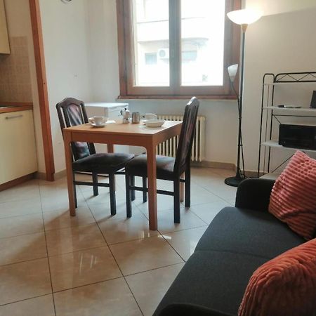 Apartment In Front Of The Train Station! Florence Buitenkant foto