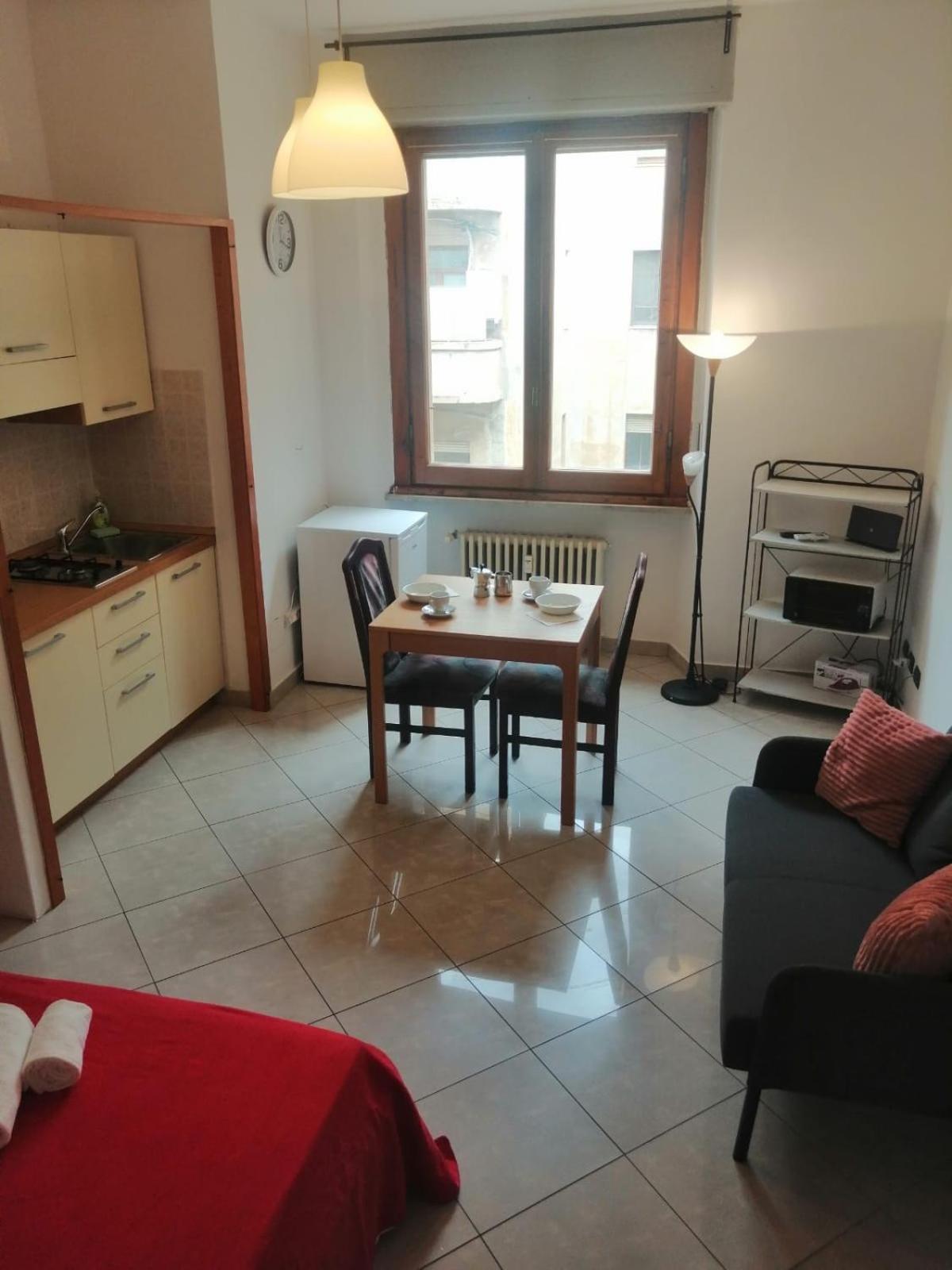Apartment In Front Of The Train Station! Florence Buitenkant foto