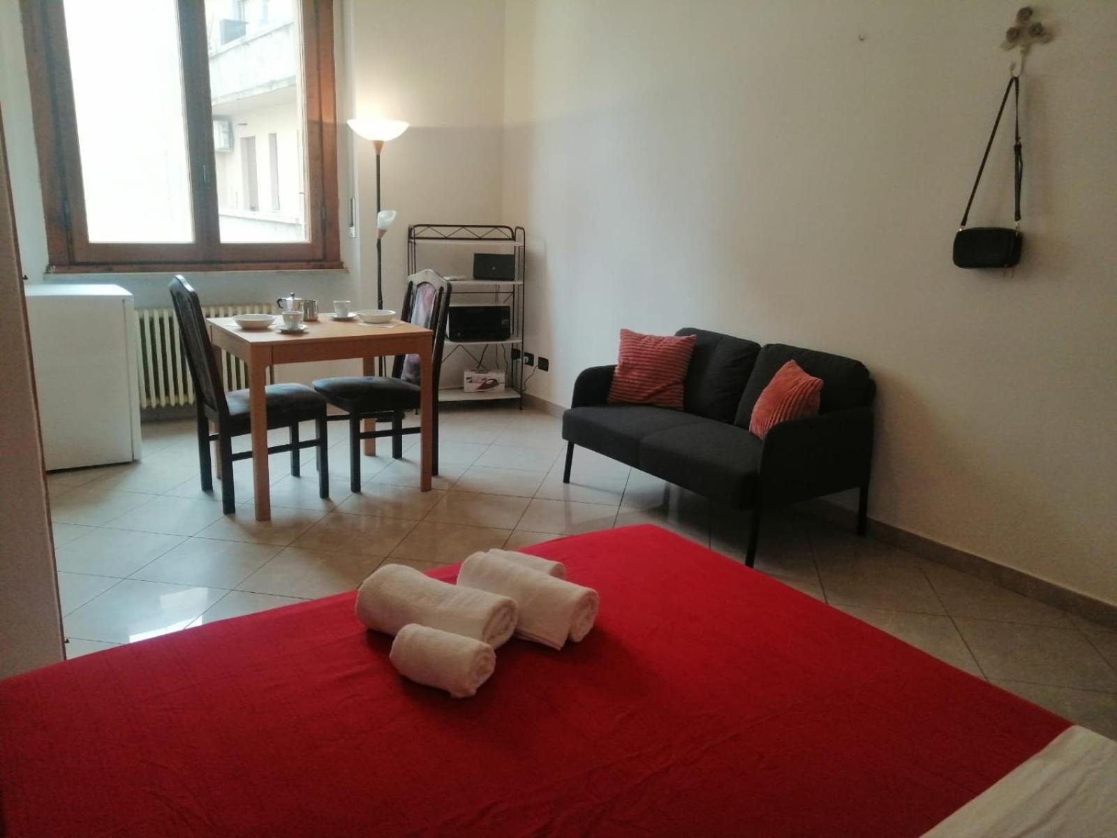 Apartment In Front Of The Train Station! Florence Buitenkant foto